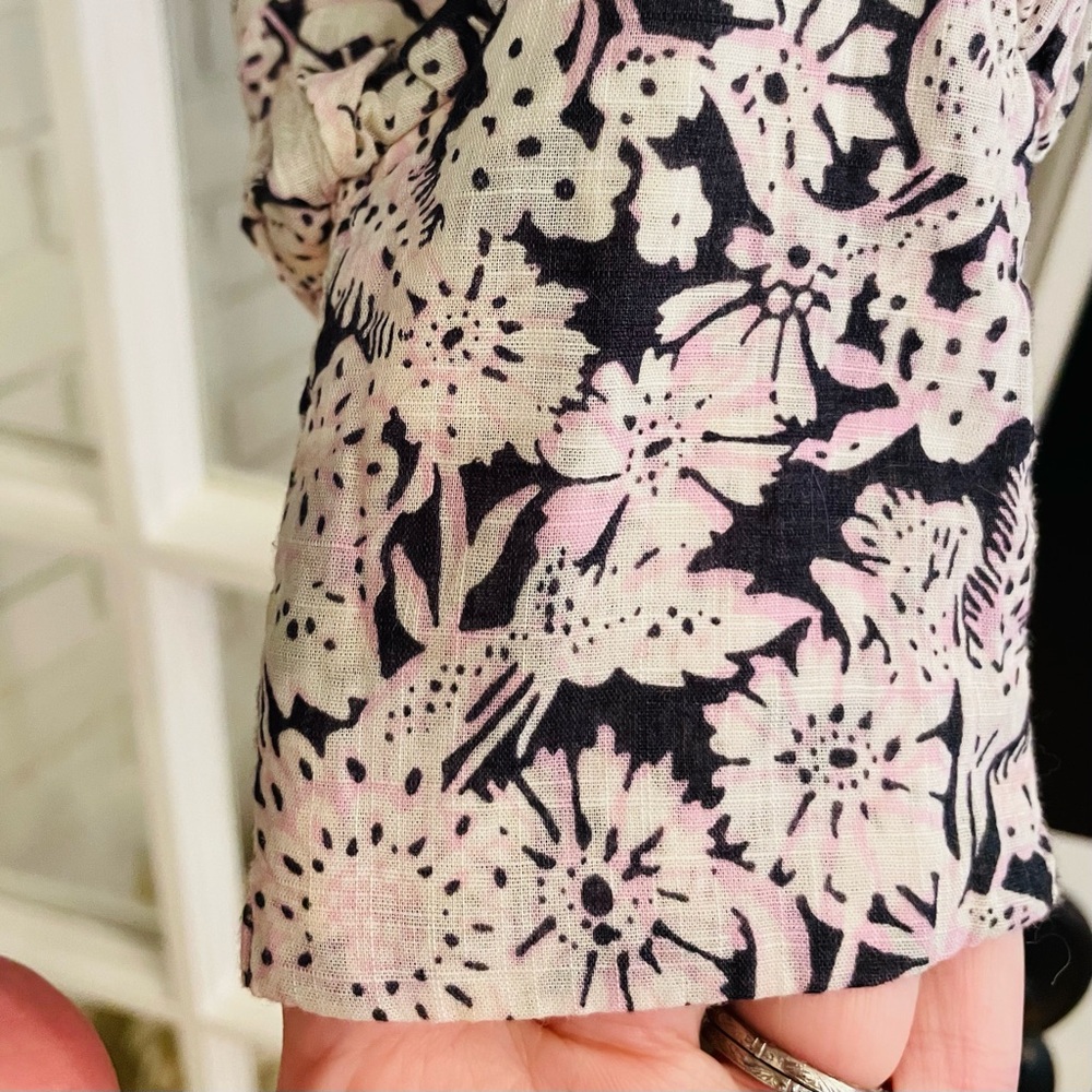 Anthropologie Pink Floral Ruffle Button DownV-NeckSizeMedium/NWOT - Picture 5 of 13